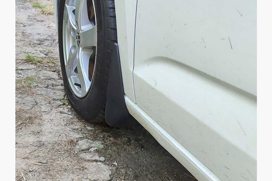 Volkswagen Touran 2015- Premium Schmutzfänger (4 Stk) Image