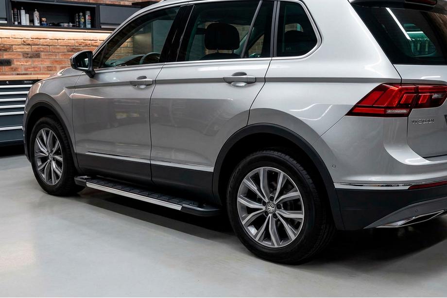 Volkswagen Tiguan 2016-2023 Seitenschweller RedLine V1 (2 Stk., Aluminium) Image