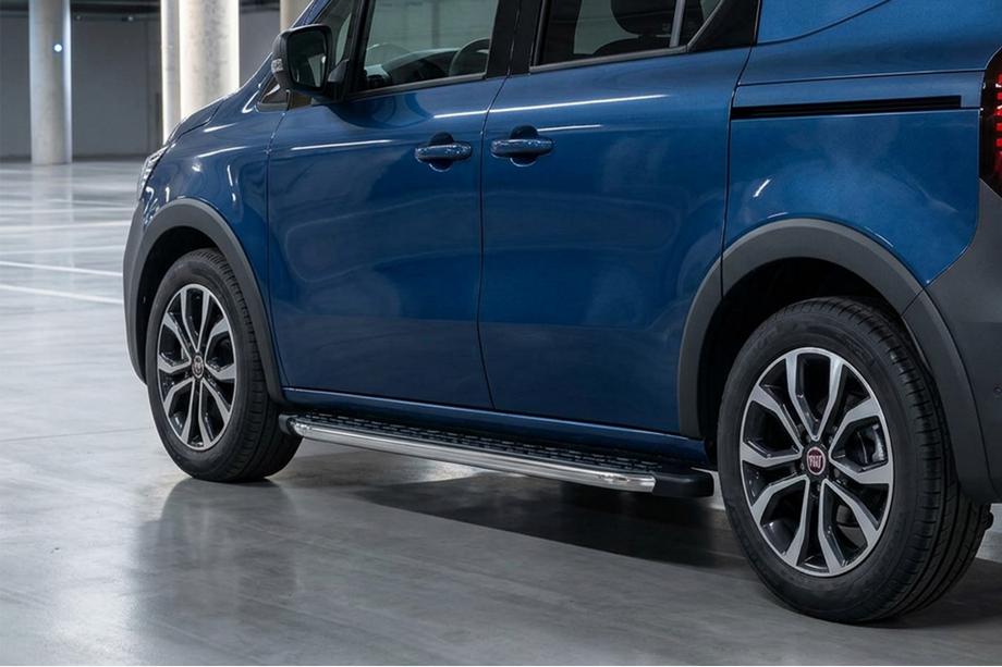 Opel Combo 2019- Seitenschweller BlackLine (2 Stk., Aluminium) Image