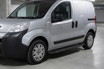 Peugeot Bipper 2008-2017 Seitenschweller Tayga Black (2 Stk., Aluminium) Foto 1