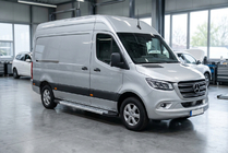Mercedes Sprinter W907/W910 2018- Seitenschweller New Vision Grey (2 Stk., Aluminium) Foto 1