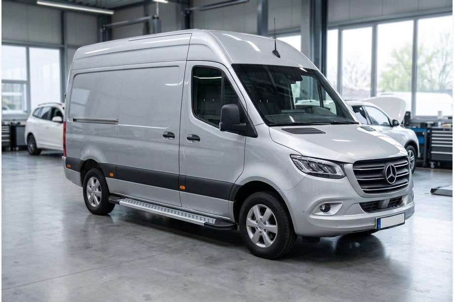 Mercedes Sprinter W907/W910 2018- Seitenschweller New Vision Grey (2 Stk., Aluminium) Image