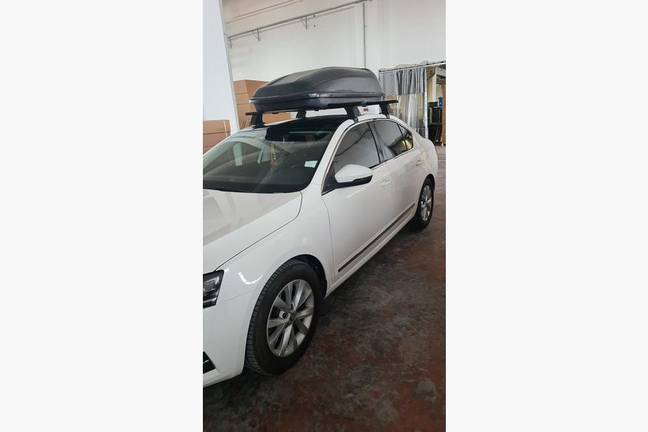 Skoda Superb 2015-2024 Dachträger für glattes Dach (2 Stk, Asaf V4) Image