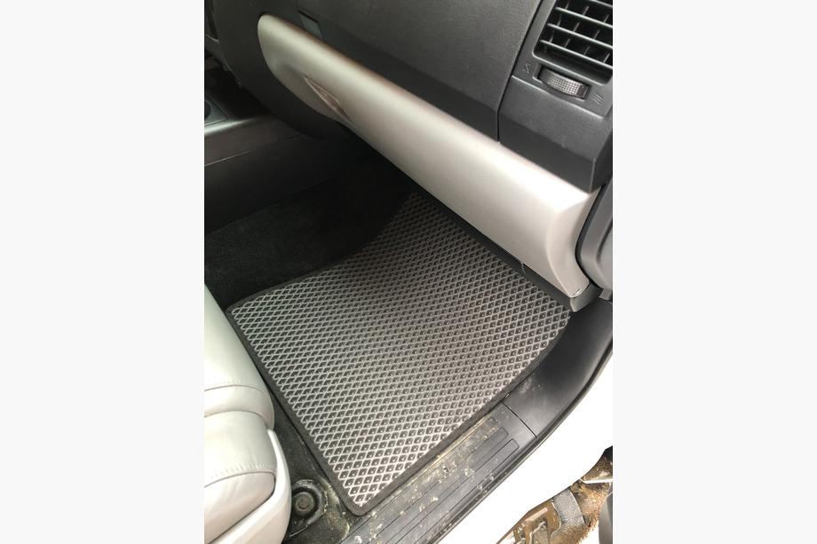 Toyota Sequoia 2007-2022 Polyurethan Fußmatten 3 Reihen (EVA, schwarz) Mittlere Reihe - 3 Sitze Foto 9