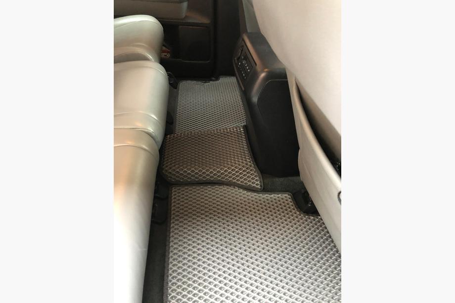 Toyota Sequoia 2007-2022 Polyurethan Fußmatten 3 Reihen (EVA, schwarz) Mittlere Reihe - 3 Sitze Foto 12
