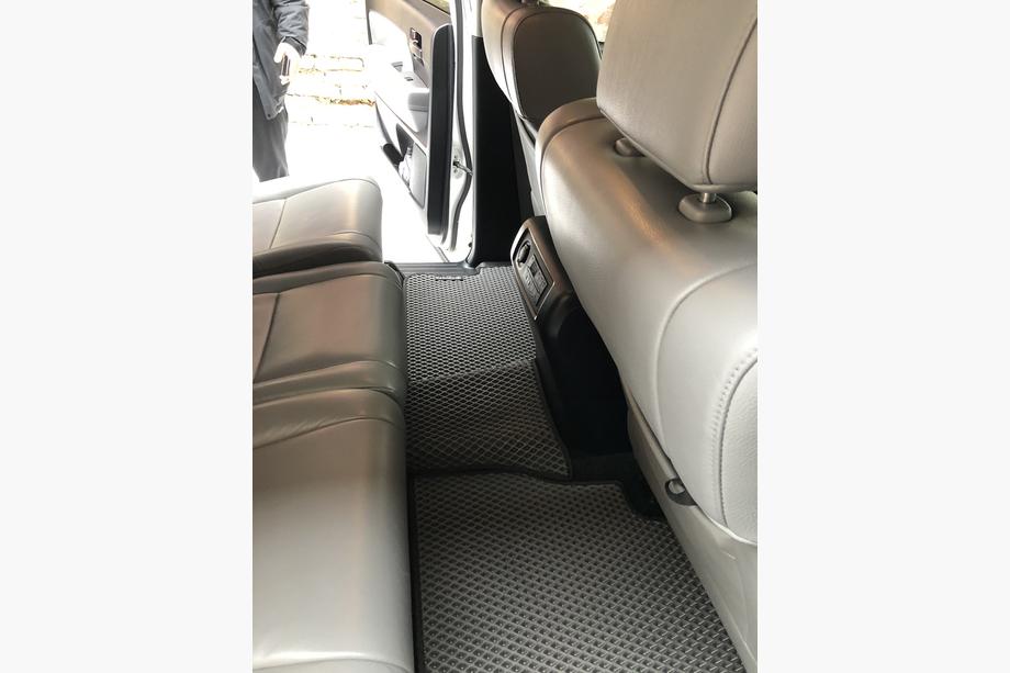 Toyota Sequoia 2007-2022 Polyurethan Fußmatten 3 Reihen (EVA, schwarz) Mittlere Reihe - 3 Sitze Foto 14