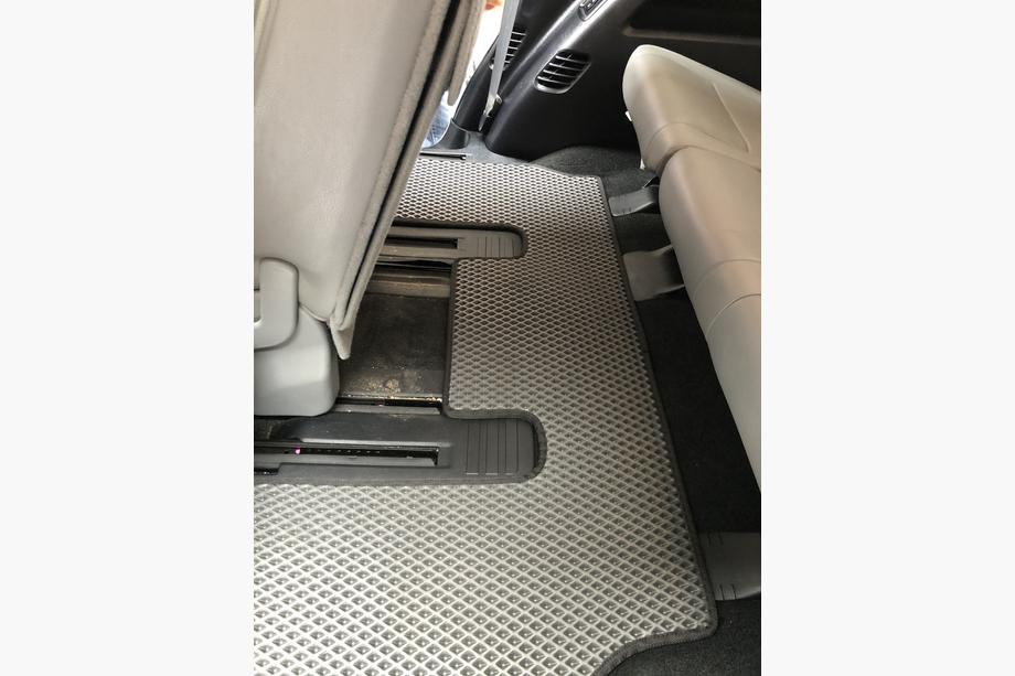 Toyota Sequoia 2007-2022 Polyurethan Fußmatten 3 Reihen (EVA, schwarz) Mittlere Reihe - 3 Sitze Foto 5