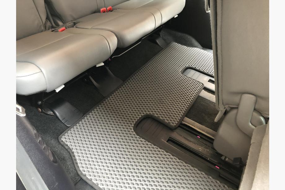 Toyota Sequoia 2007-2022 Polyurethan Fußmatten 3 Reihen (EVA, schwarz) Mittlere Reihe - 3 Sitze Foto 19