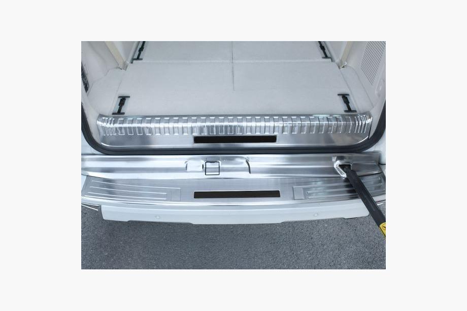 Toyota Land Cruiser Prado 150 2009-2023 Abdeckung fuer hintere innere Einstiegsleiste (fuer 7-Sitzer) Foto 3