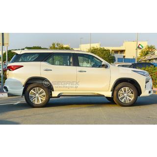 Lexus-TRD V2 Bodykit Set (für 2015-2020) Toyota Fortuner 2015- Foto 4