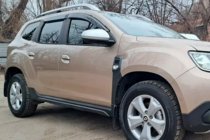 Dacia Duster 2018-2024 Windabweiser (4 Stk, HIC) Foto 1