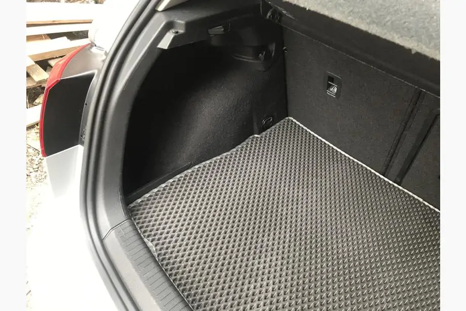 Volkswagen Golf 7/E-Golf 2012-2020 Kofferraummatte (HB, EVA, Schwarz) Image