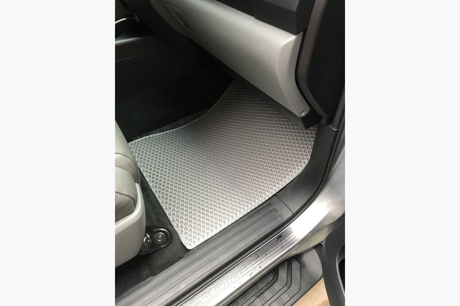 Toyota Sequoia 2007-2022 Polyurethan Fußmatten 3 Reihen (EVA, grau) Mittlere Reihe - 3 Sitze Foto 12