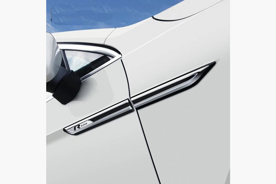 Volkswagen Passat B8 2015-2023 Emblem R-Line (verschiedene Ausführungen) Foto 9