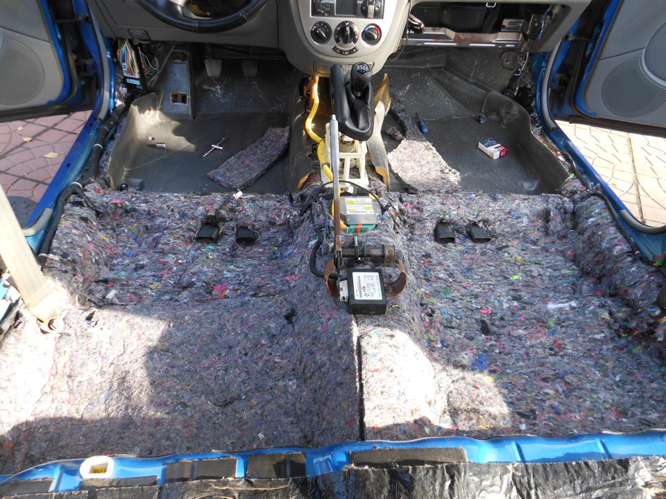 Auto Schallschutz mit Filz