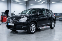 Nissan Qashqai 2007-2010 Seitenschweller Maya Rot-Grau (2 Stk., Aluminium) Foto 1