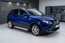 Nissan Qashqai 2014-2021 Seitenschweller Maya Rot-Grau (2 Stk., Aluminium) Foto 1