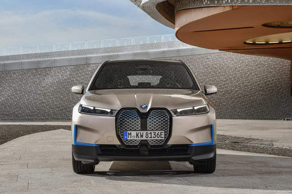 Elektrische Frequenzweiche BMW iX - das technologische Flaggschiff der deutschen Marke