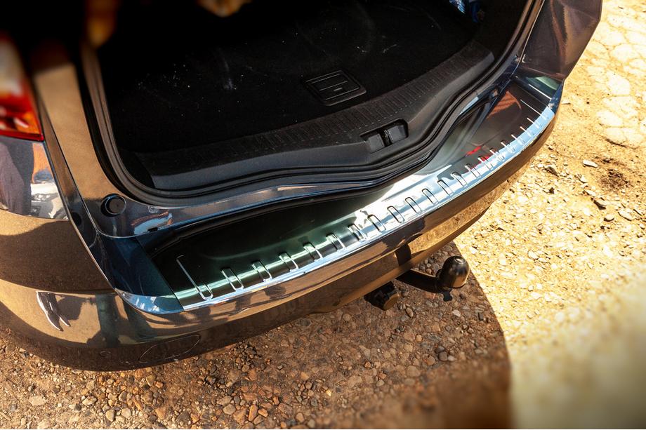 Renault Megane IV 2016-2025 Heckstoßstangenschutz Carmos (SW, Edelstahl) Image
