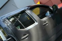 Nissan Navara 2006-2015 Windabweiser (4 Stk, HIC) Foto 3