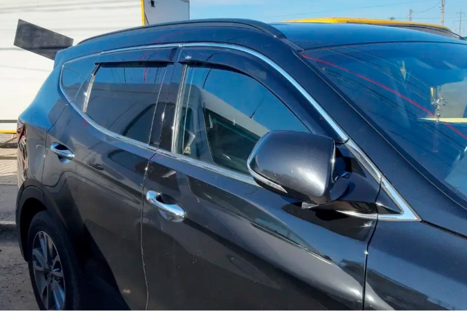Hyundai Santa Fe 4 2018-2023 Windabweiser mit Chromleisten (4 Stk, HIC) Image
