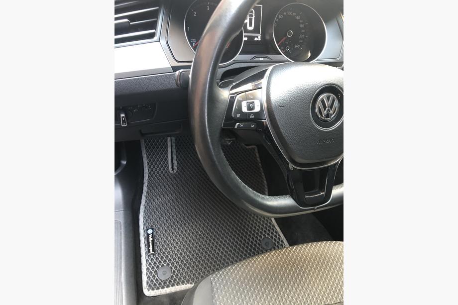 Volkswagen Passat B8 2015-2023 EVA Fußmatten (EU, Schwarz) Foto 2