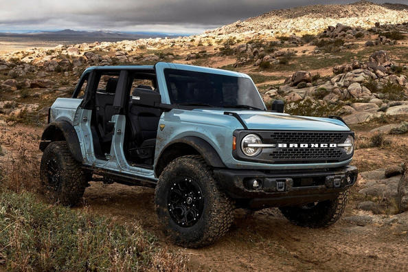 Fünftürige Modifikation des Ford Bronco SUV der neuen Generation