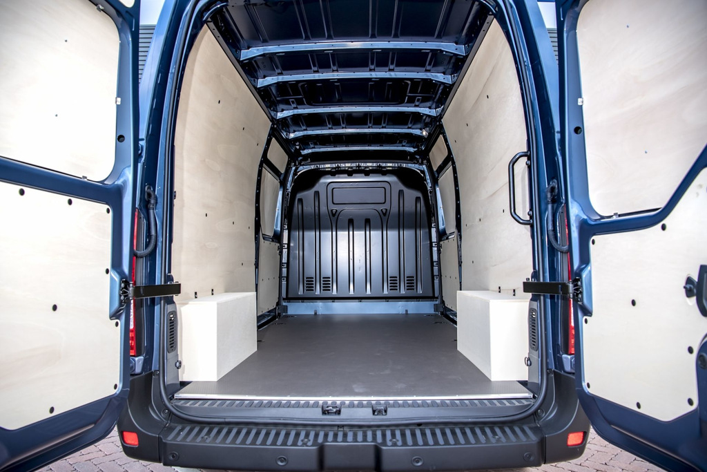 Überprüfung des aktualisierten van Renault Master