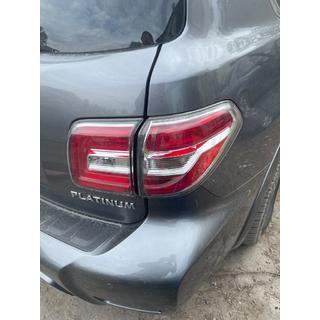 Hintere LED Rückleuchten (Original, gebraucht, Baujahr 2019) Nissan Armada 2016-2024 Foto 3