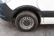Mercedes Sprinter W907/W910 2018- Radlaufverbreiterungen (4 Stk, schwarz) Foto 2