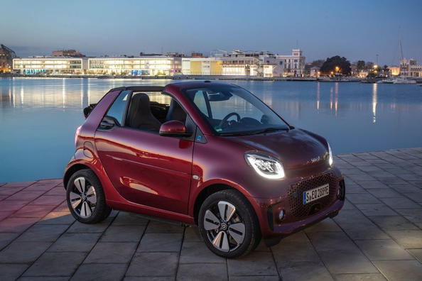 Smart EQ fortwo cabrio elektrisches Cabrio im Test