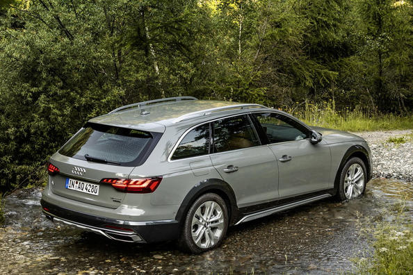 Aktualisierter geländegängiger Kombi Audi A4 allroad quattro