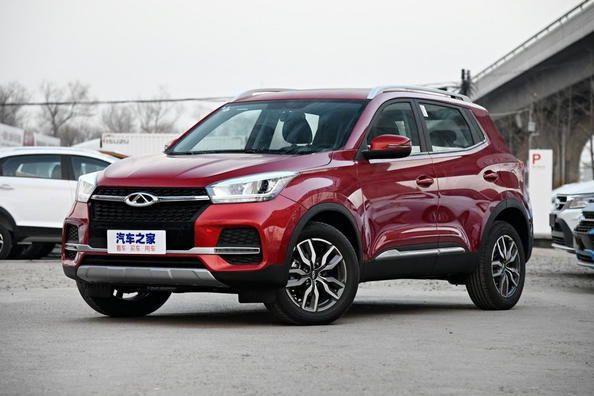 Aktualisierter urbaner Crossover Chery Tiggo 4