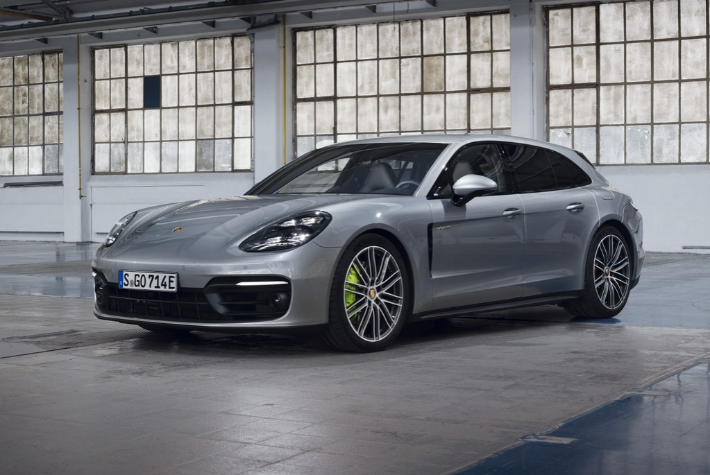 Testbericht zum allradgetriebenen Kombi Porsche Panamera Sport Turismo