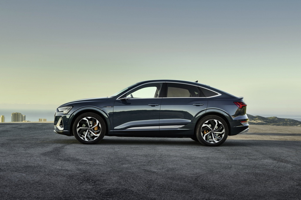 Coupé-ähnlicher Allrad-Elektro-Crossover Audi e-tron Sportback
