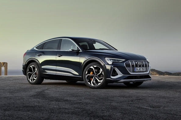 Coupé-ähnlicher Allrad-Elektro-Crossover Audi e-tron Sportback