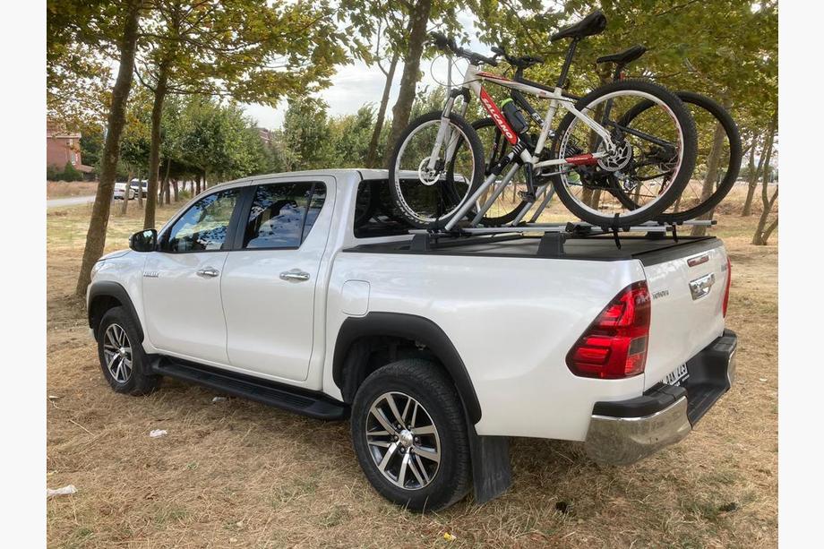 Toyota Hilux 2015- Dachträger Querträger (für Originalbefestigungspunkte) Foto 3