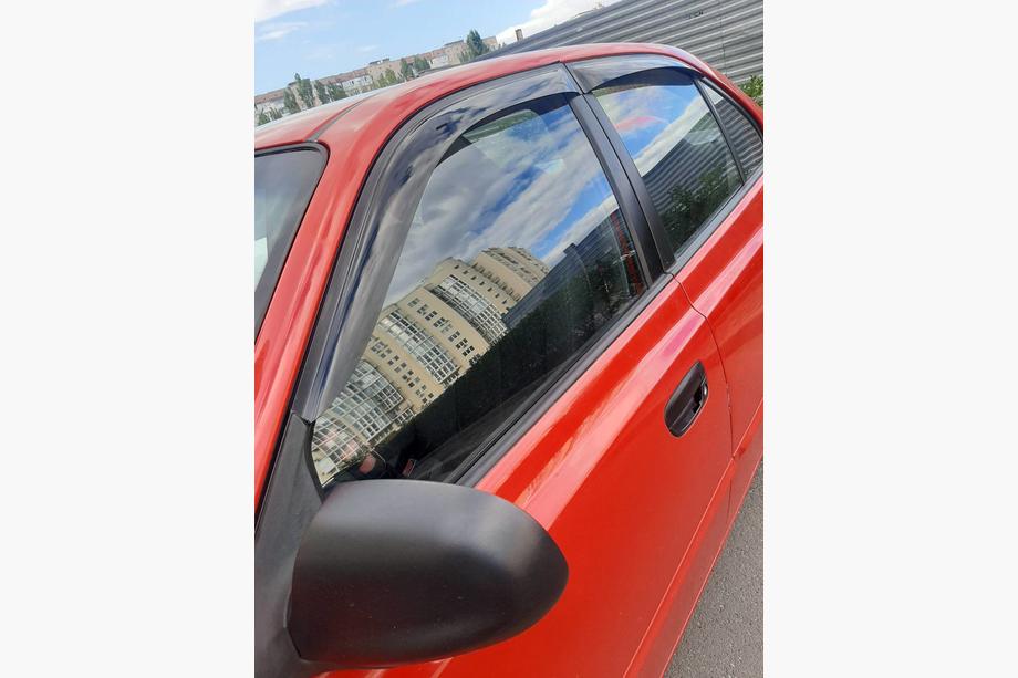 Hyundai Accent 2000-2006 Windabweiser (4 Stk, ANV) Image