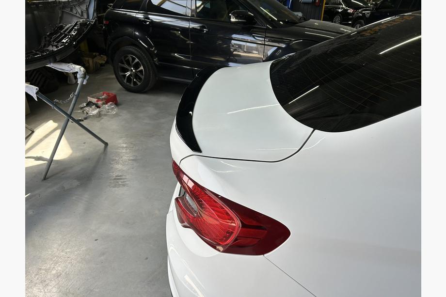 Fiat Tipo 2016- Heckspoiler LIP (Sunplex, schwarz) (119,1cm *5,5cm) Foto 4