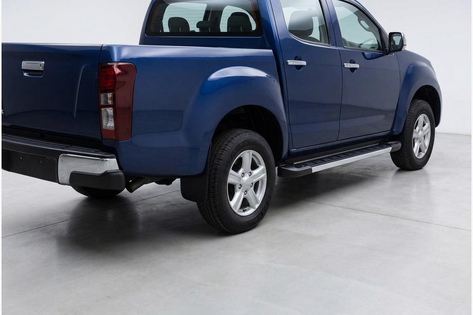 Isuzu D-Max 2011-2019 Seitenschweller RedLine (2 Stk., Aluminium) Image