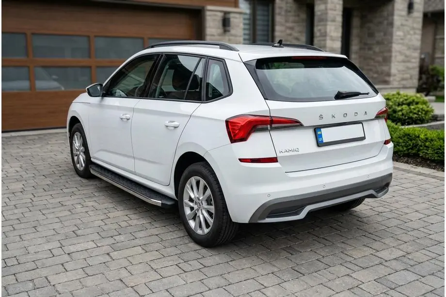 Skoda Kamiq 2019- Seitenschweller BlackLine (2 Stk., Aluminium) Image