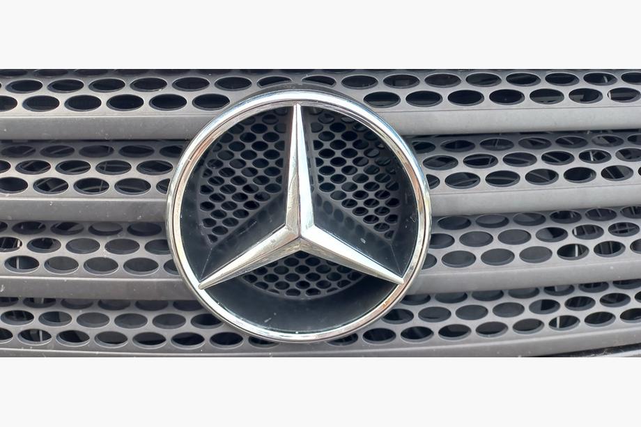Mercedes Viano 2004-2014 Frontemblem (2004-2010) Image