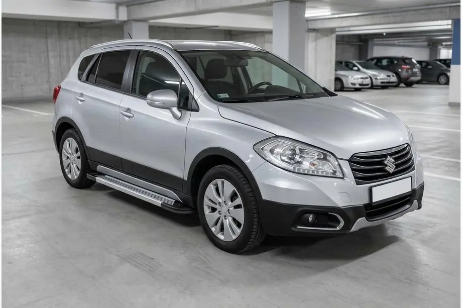 Suzuki SX4 S-Cross 2013-2016 Seitenschweller Vision New Grey (2 Stk., Aluminium) Image