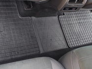 Volkswagen Touran 2015- Hintere Mittelsteg Gummimatte (Stingray Premium) Foto 4