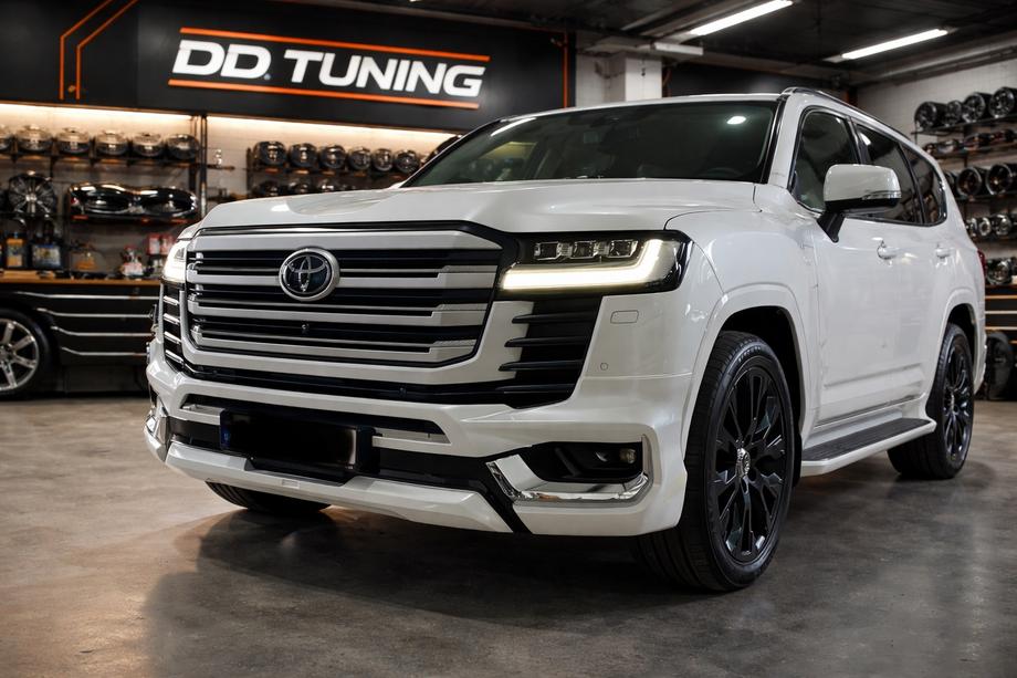 Toyota Land Cruiser 300 2021- VXR Bodykit Set Image