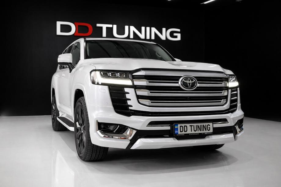 Toyota Land Cruiser 300 2021- VXR Bodykit Set Schwarz Foto 2