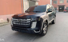 Toyota Land Cruiser 200 2007-2021 Facelift Kit auf LC 300 High-Line (V1) Foto 3
