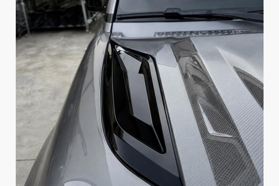 Land Rover Defender 2019- Lufthutzen Abdeckungen Motorhaube (2 Stk) Image