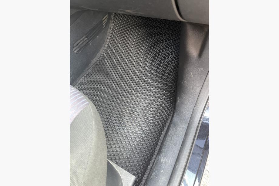 Ford Fusion 2002-2012 EVA Fußmatten (schwarz) Image
