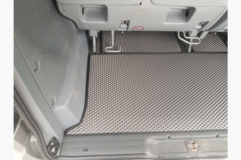 Mercedes Vito W639 2004-2014 EVA V2 Fußmatten (Nur Abholung, Komplettset, Schwarz) Foto 18